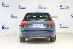 Volvo XC60 2.0 B4 G Momentum Auto - Foto 4