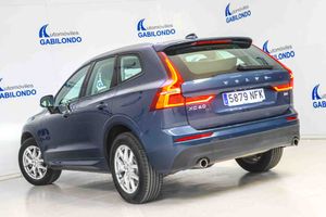 Volvo XC60 2.0 B4 G Momentum Auto - Foto 12