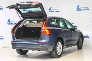 Volvo XC60 2.0 B4 G Momentum Auto - Foto 16