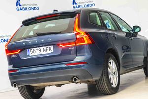 Volvo XC60 2.0 B4 G Momentum Auto - Foto 24
