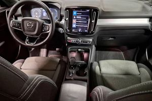 Volvo XC40 1.5 T4 Recharge PHEV Core Auto - Foto 3