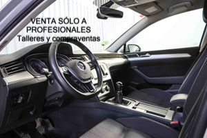 Volkswagen Passat BlueMotion 1.6 TDI 120CV - Foto 11