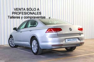 Volkswagen Passat BlueMotion 1.6 TDI 120CV - Foto 6