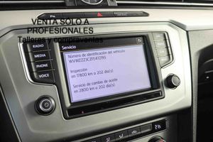 Volkswagen Passat BlueMotion 1.6 TDI 120CV - Foto 26