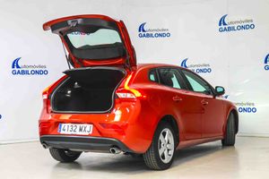 Volvo V40 2.0 D2 Kinetic - Foto 17