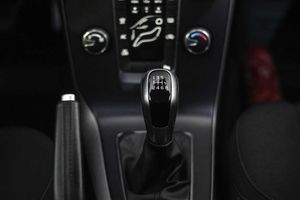 Volvo V40 2.0 D2 Kinetic - Foto 41