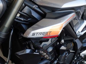 Triumph Street Triple 765 RS - Foto 10