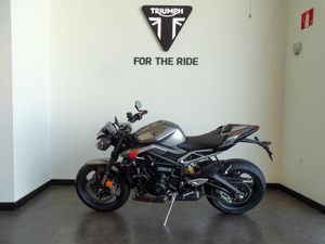 Triumph Street Triple 765 RS - Foto 12