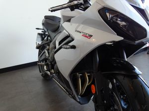 Triumph Daytona 650  - Foto 8