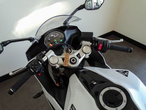 Triumph Daytona 650  - Foto 5