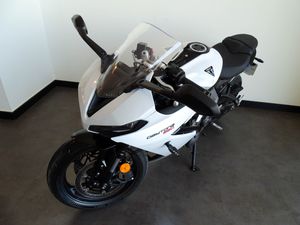 Triumph Daytona 650  - Foto 9