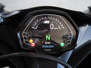 Triumph Daytona 650  - Foto 15