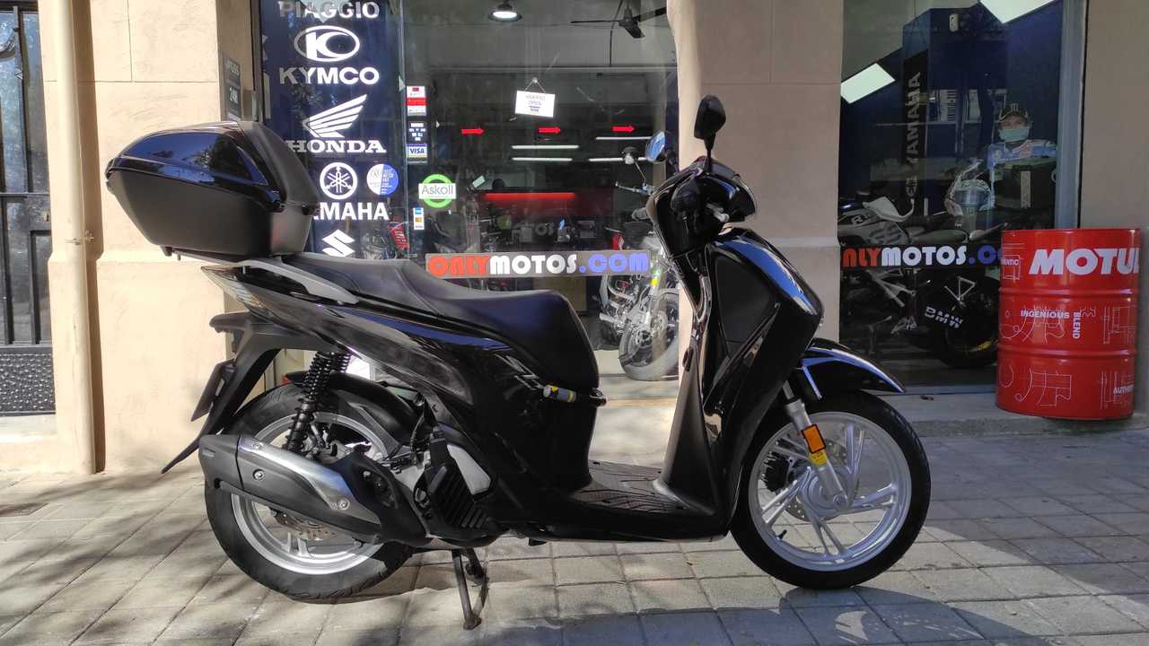 Honda SH 125i ABS TOP BOX  - Foto 1