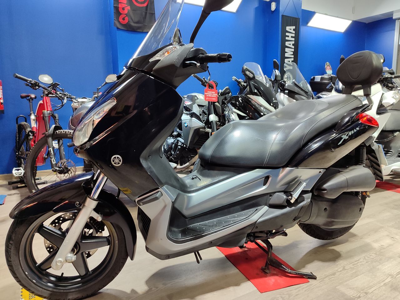 Yamaha X-Max 125   - Foto 1