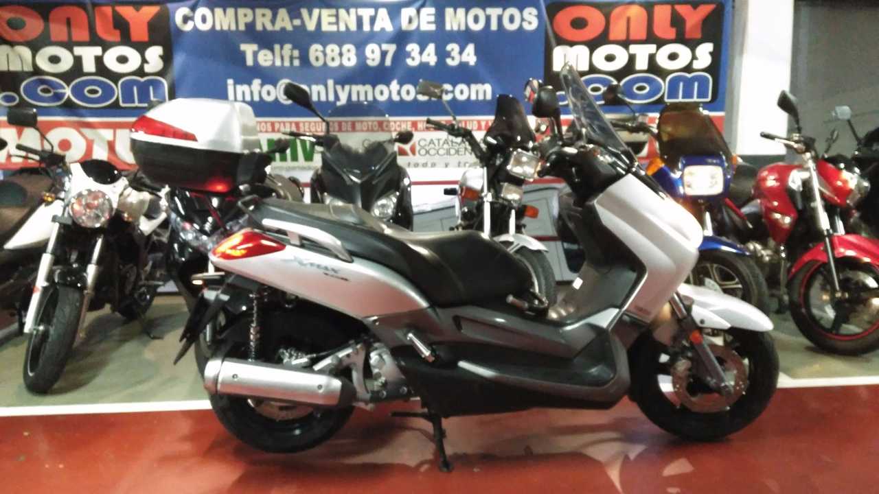 Yamaha X-Max 250 i  - Foto 1