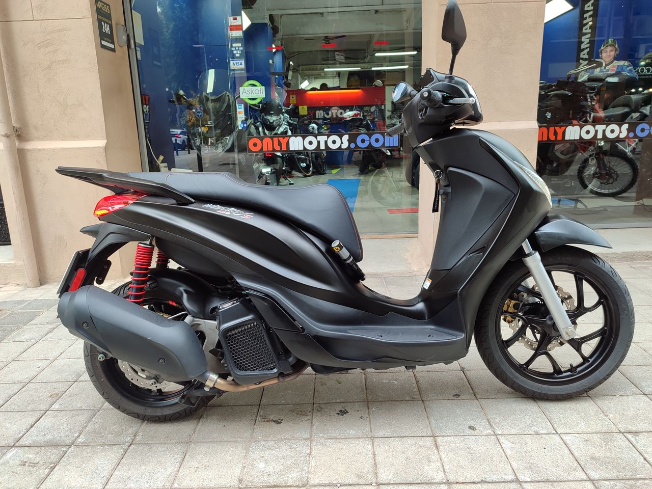 Piaggio MEDLEY 125 SPORT MEDLEY 150 SPORT NEGRO MATE  - Foto 1