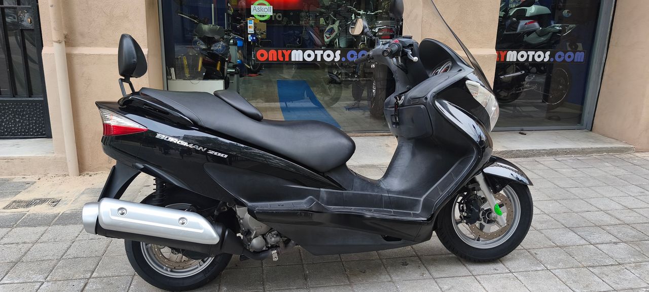 Suzuki Burgman 200  - Foto 1