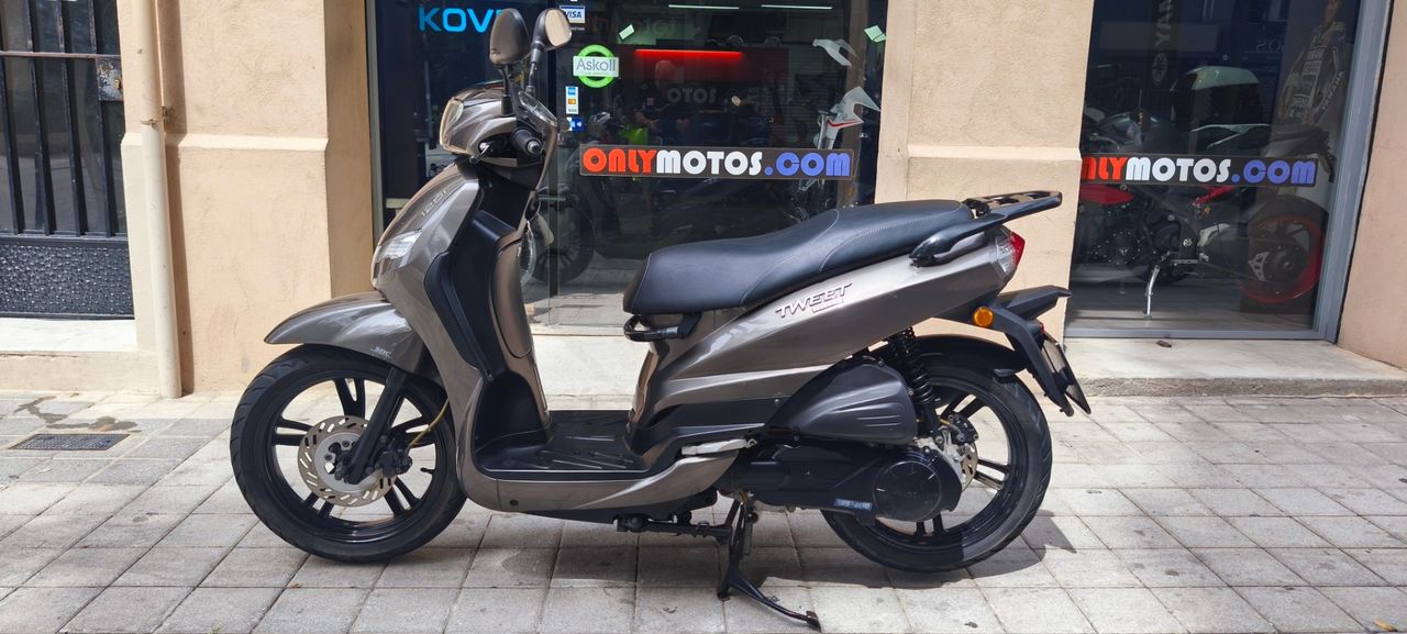 Peugeot TWEET 125  - Foto 1