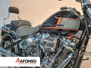 Harley-Davidson Softail Breakout 117  - Foto 4