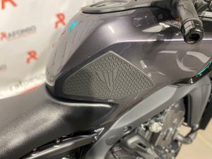 Yamaha MT-09 Y-AMT  - Foto 6