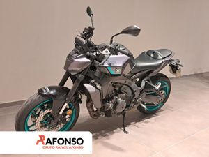 Yamaha MT-09 Y-AMT  - Foto 4