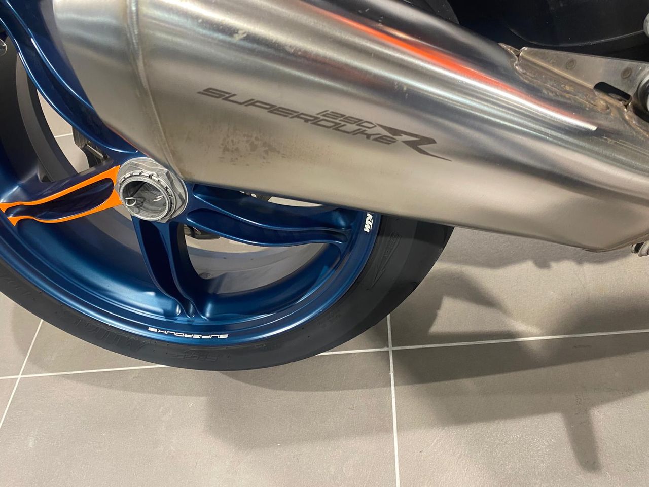 KTM 1290 Super Duke R  - Foto 4