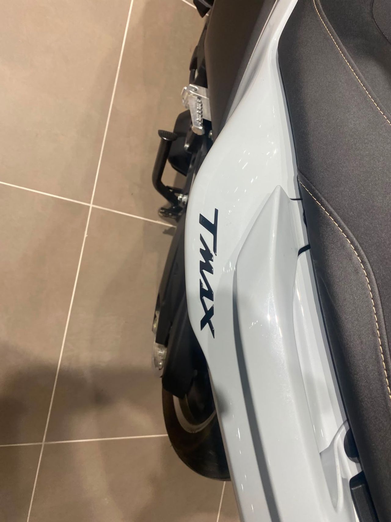 Yamaha TMAX 560 Tech Max  - Foto 5