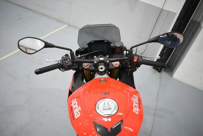 Aprilia V4 1100 Factory - Foto 15