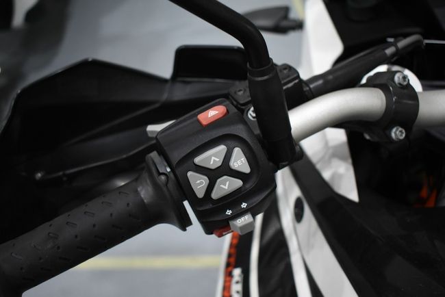 KTM 1090 Adventure R - Foto 12