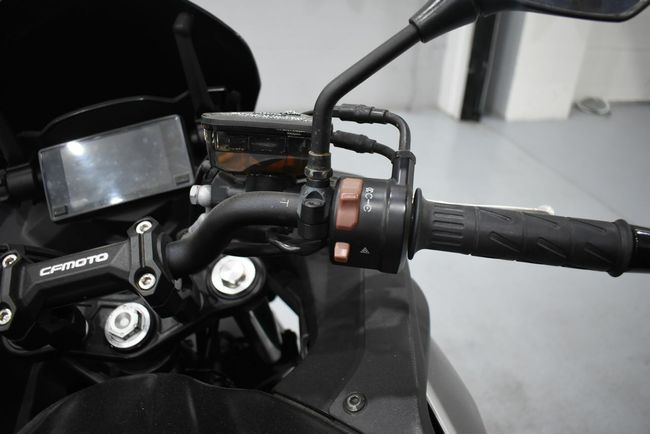 CF Moto 650 GT - Foto 12
