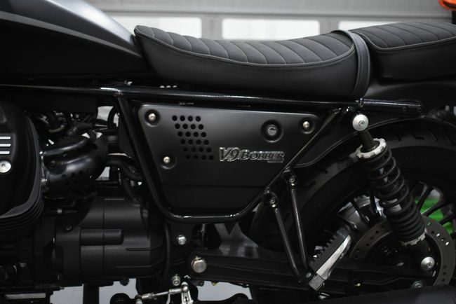 Moto Guzzi V 9 Bobber - Foto 12
