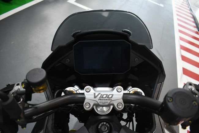 Moto Guzzi V100 Mandello S - Foto 15