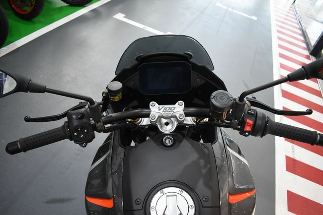 Moto Guzzi V100 Mandello S - Foto 16