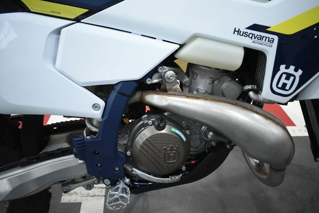 Husqvarna TE 300 - Foto 15