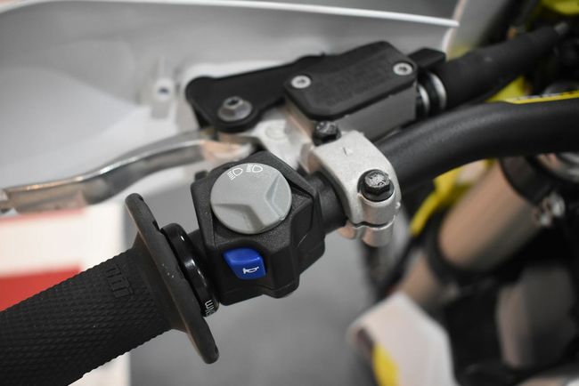 Husqvarna TE 300 - Foto 12