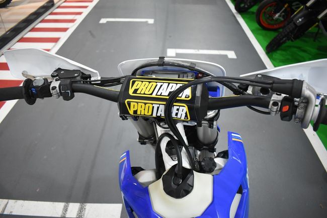 Husqvarna TE 300 Heritage - Foto 18