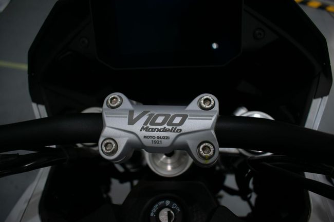 Moto Guzzi V100 Mandello S - Foto 15