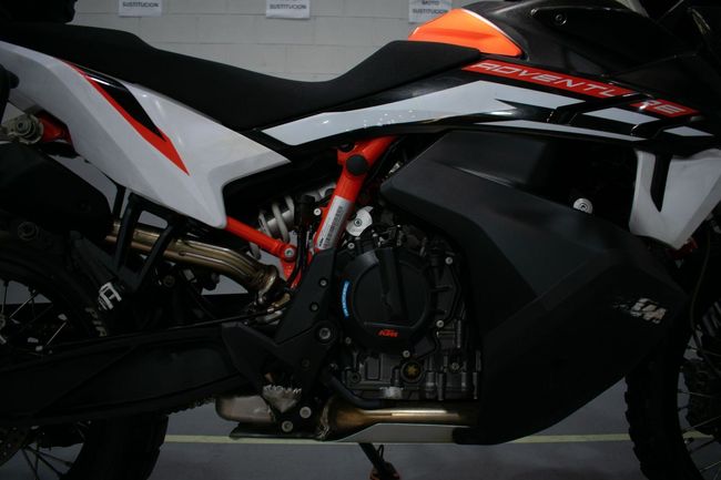 KTM 890 ADVENTURE R - Foto 13