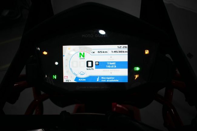 Moto Guzzi V 85 TT - Foto 14