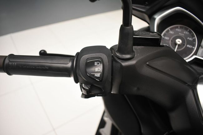 Yamaha XMAX 300  TECH MAX - Foto 12