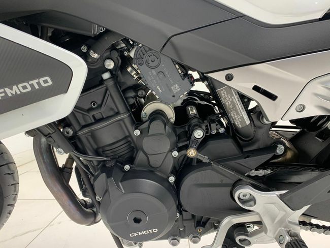 CF Moto 800 NK Advance - Foto 18