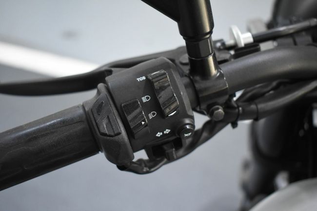 Yamaha XSR 900 - Foto 11
