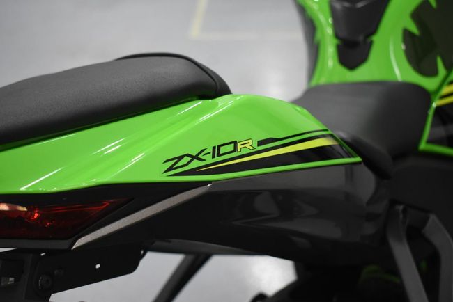 Kawasaki Ninja ZX - 10 R - Foto 17