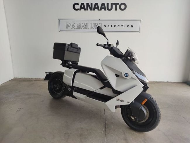 BMW CE 04