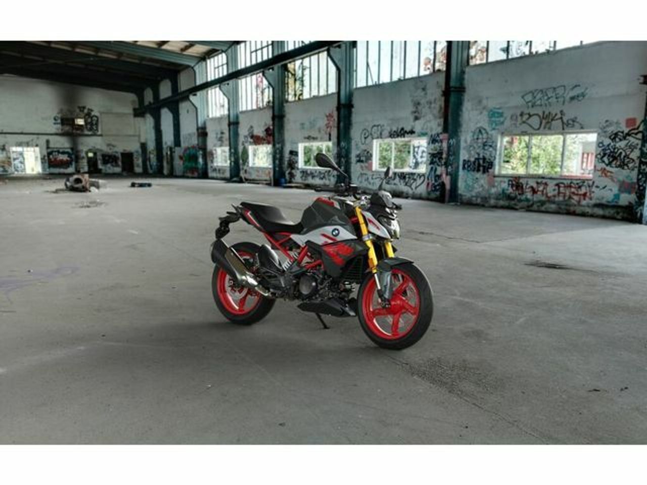 BMW G 310 R Roadster / Naked  - Foto 1