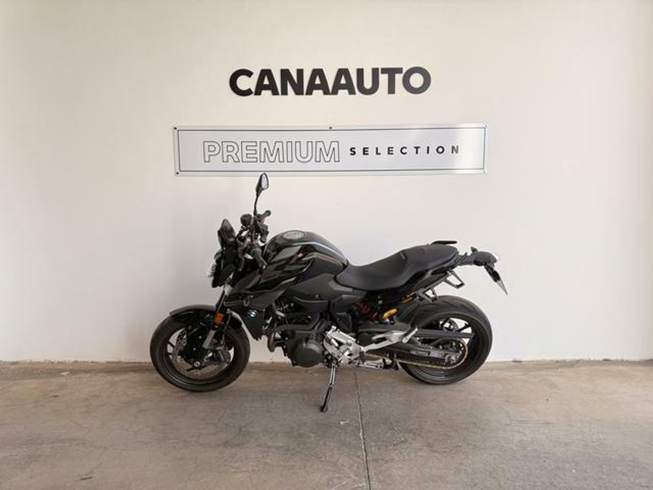 BMW F 900 R    - Foto 1