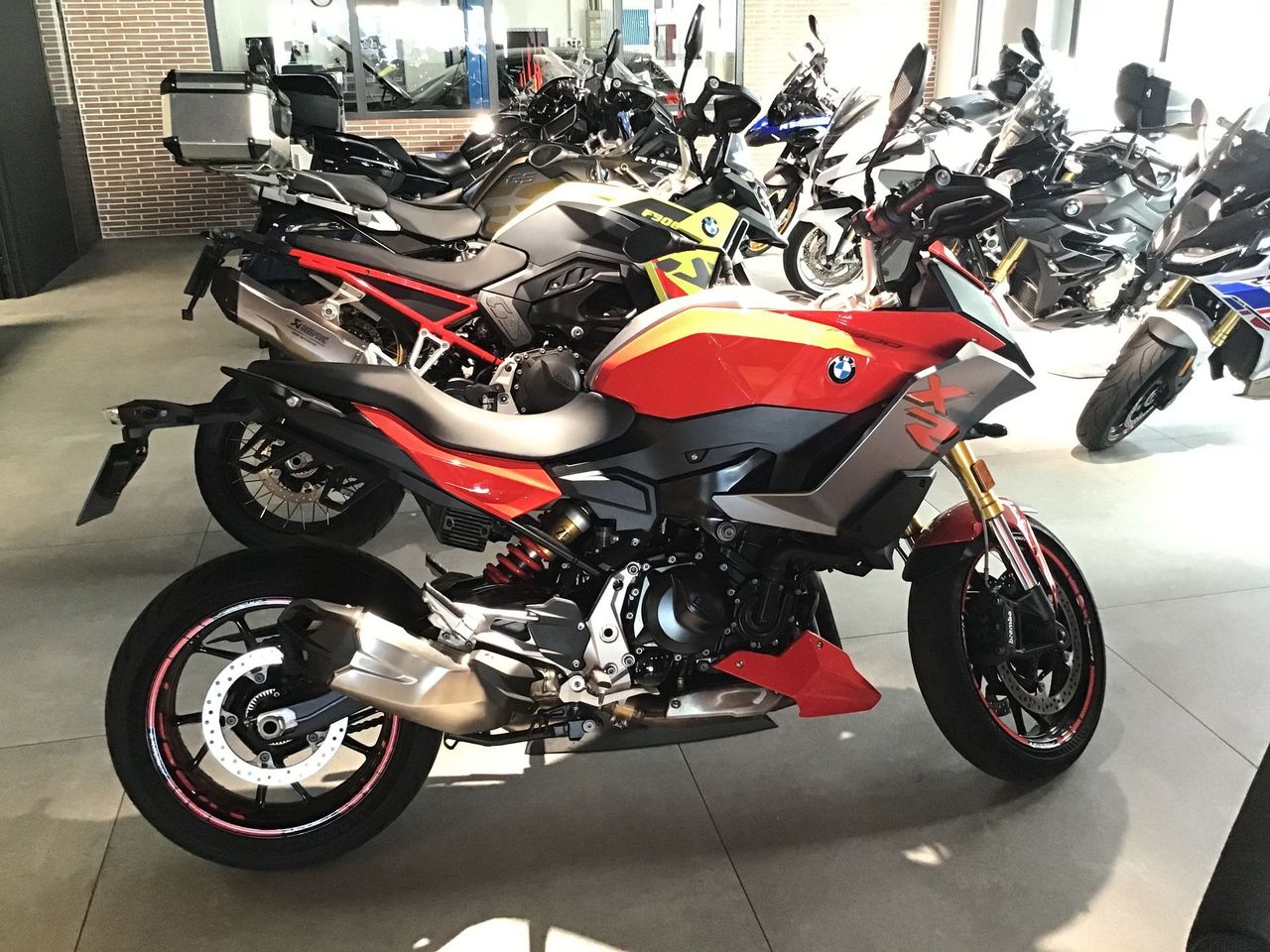 BMW F900 XR Adventure  - Foto 1