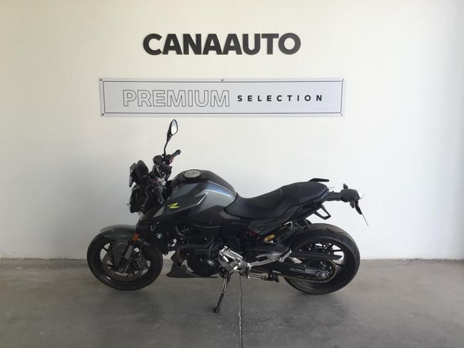 BMW F900R Roadster / Naked Bike