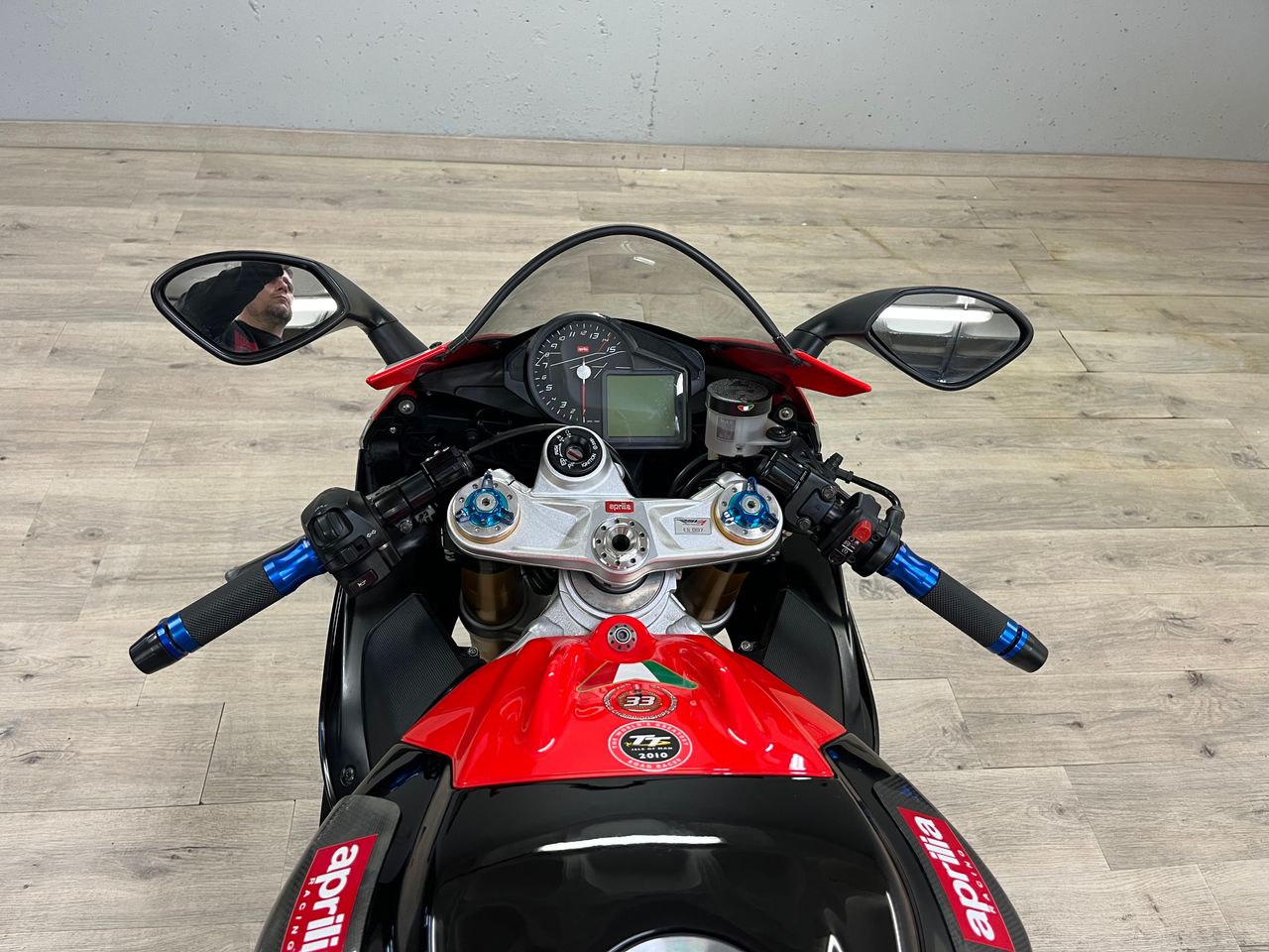 Aprilia RSV4 Factory - Foto 6