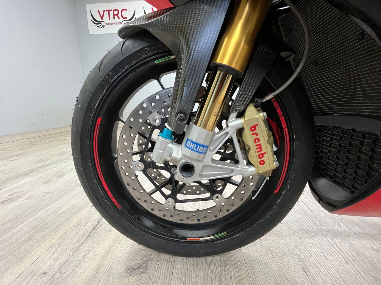 Aprilia RSV4 Factory - Foto 8